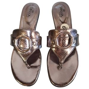 Shiny Metallic Silver Sandal Flip Flops Size 9 By SBICCA
